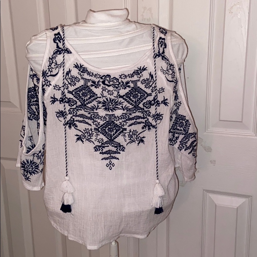 Cute white lace shirt